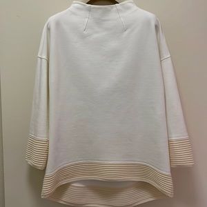 EUC She’s So Made in Italy Cream Tunic Top